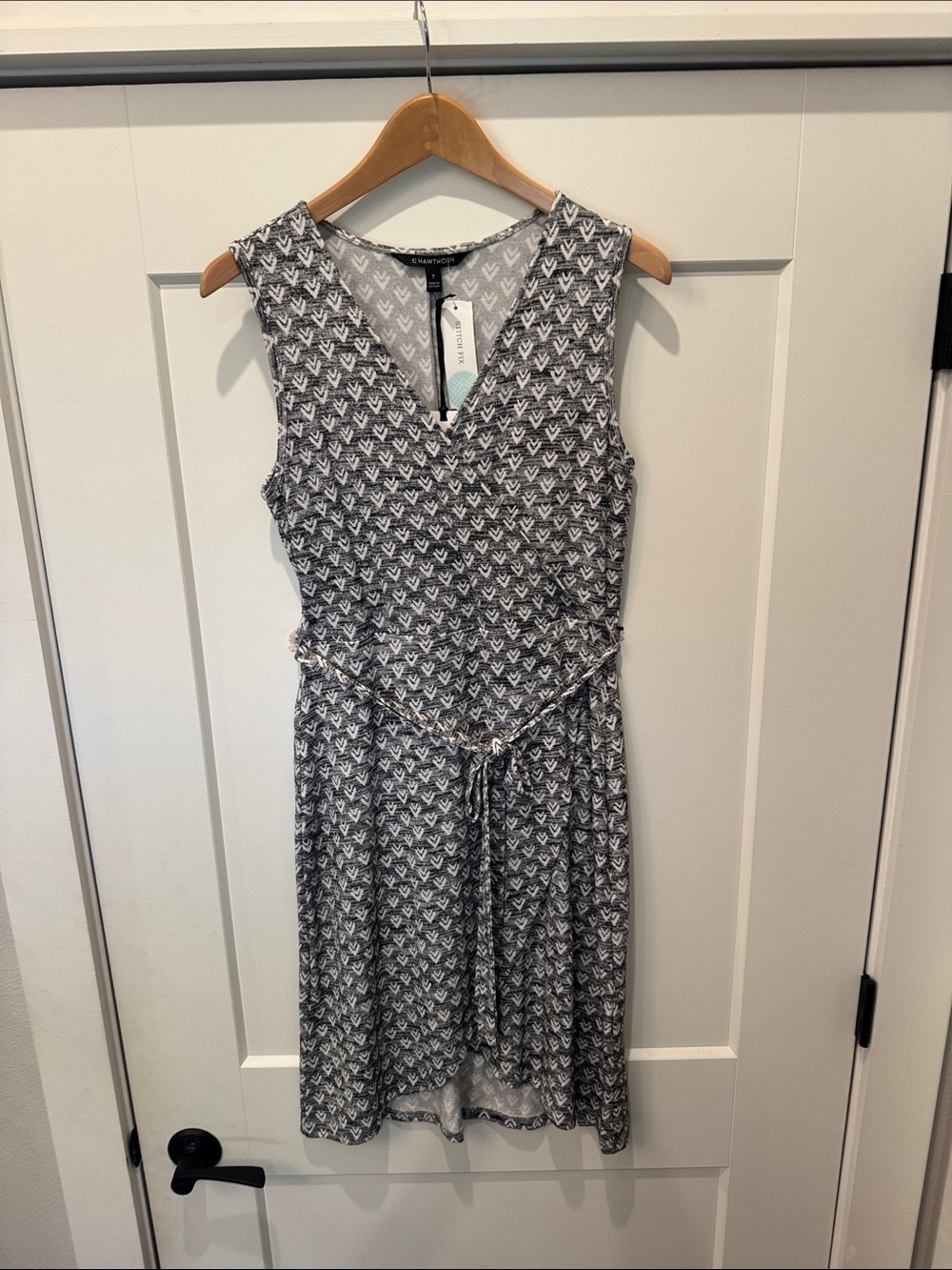 41 Hawthorn Black and White Sleeveless Wrap Dress
